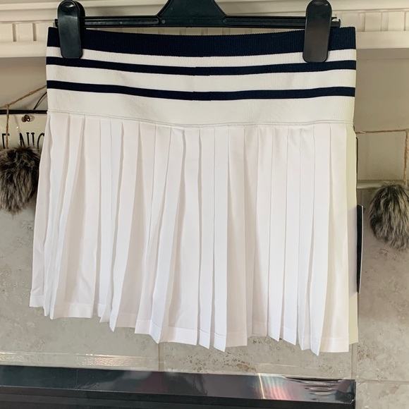 NWT Thrive Societe Seamless Waistband Pleated Tennis Skort Size L - Picture 7 of 8